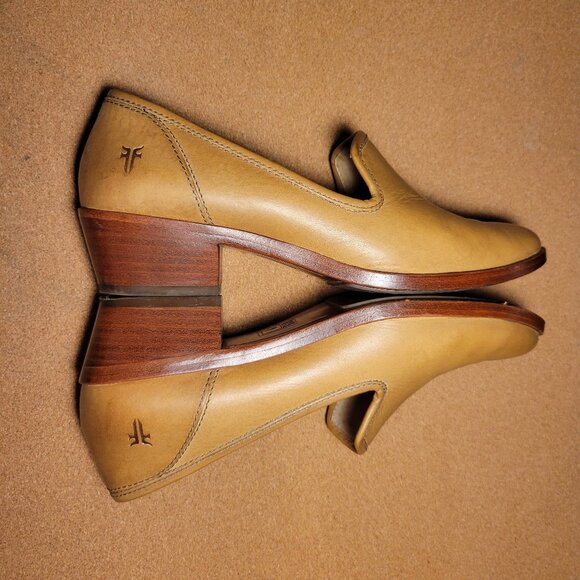 Frye Shoes - Frye Venetian Mule, Leather, Tan size 6